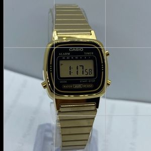 Casio Watch for Ladies, small size . Adjustable band 7” wrist round long , new